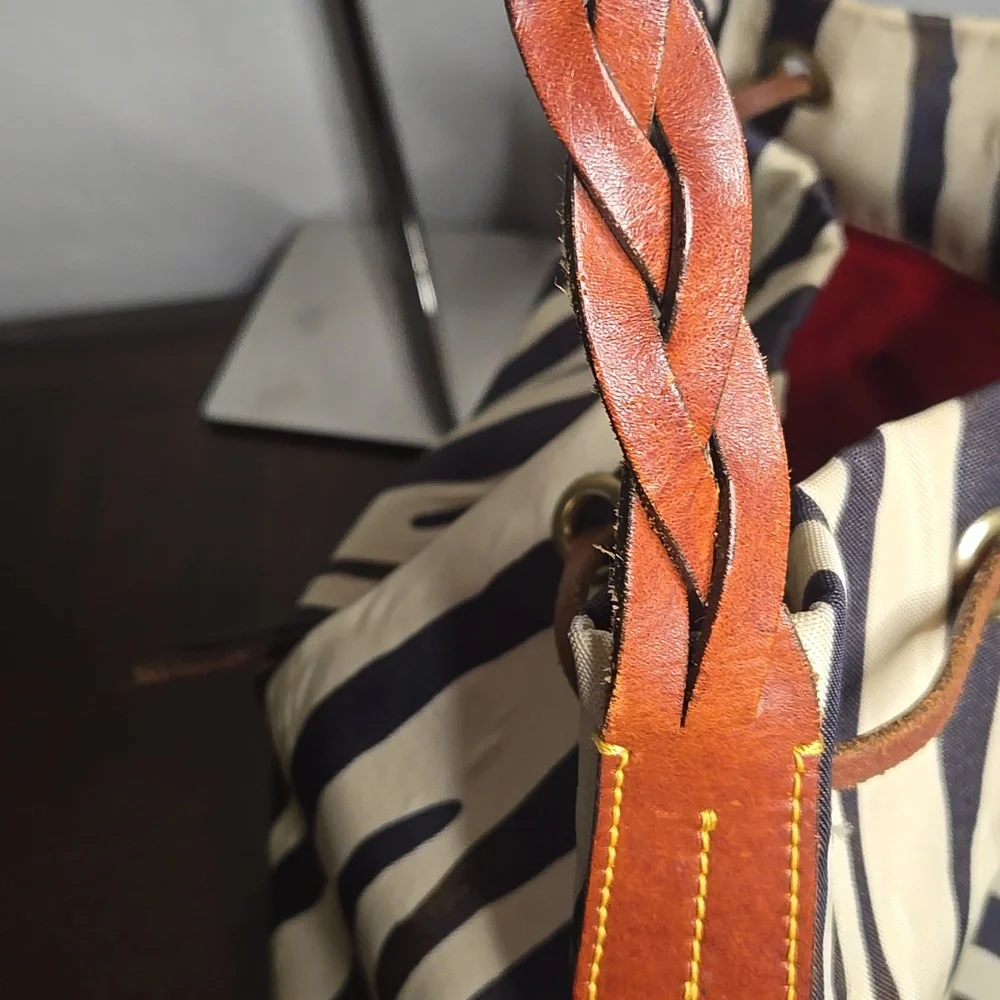 Dooney & Bourke Vtg‎ Zebra Print Drawstring Bag - Picture 11 of 11